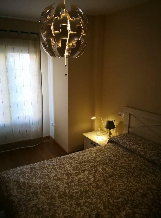 Apartamentos Torre De Gredos Arenas de San Pedro Eksteriør billede