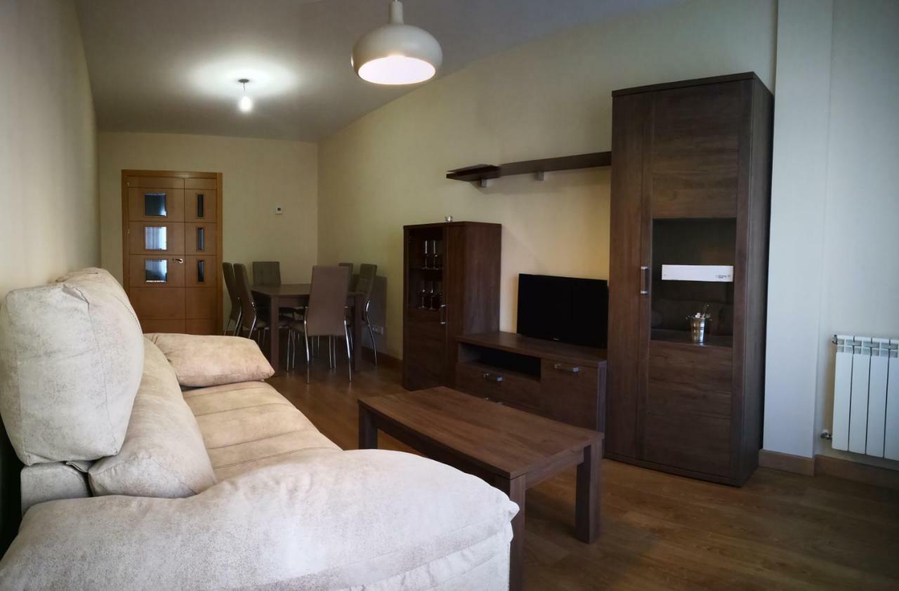 Apartamentos Torre De Gredos Arenas de San Pedro Eksteriør billede