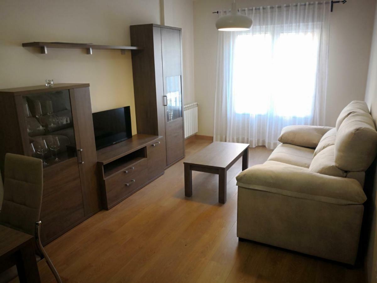 Apartamentos Torre De Gredos Arenas de San Pedro Eksteriør billede